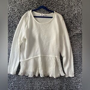 Laura Conrad white  sweater Medium